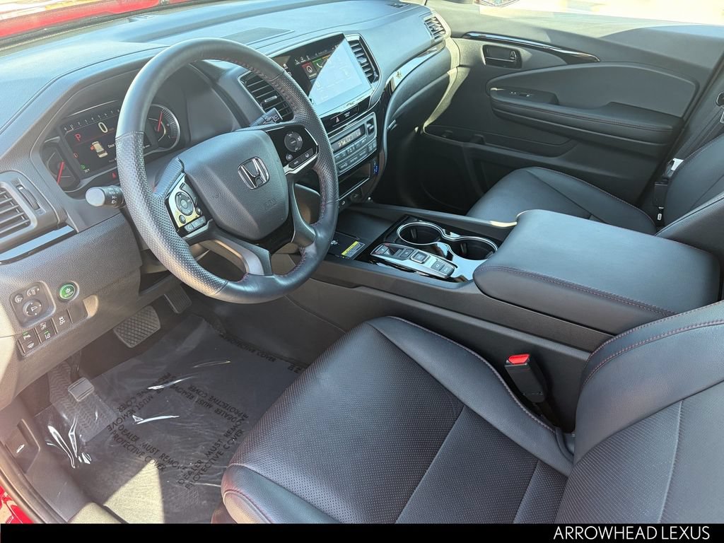 Used 2025 Honda Passport Black Edition image 11