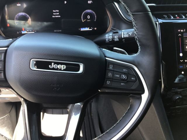 Used 2022 Jeep Grand Cherokee L Laredo w/ Luxury Tech Group I image 27
