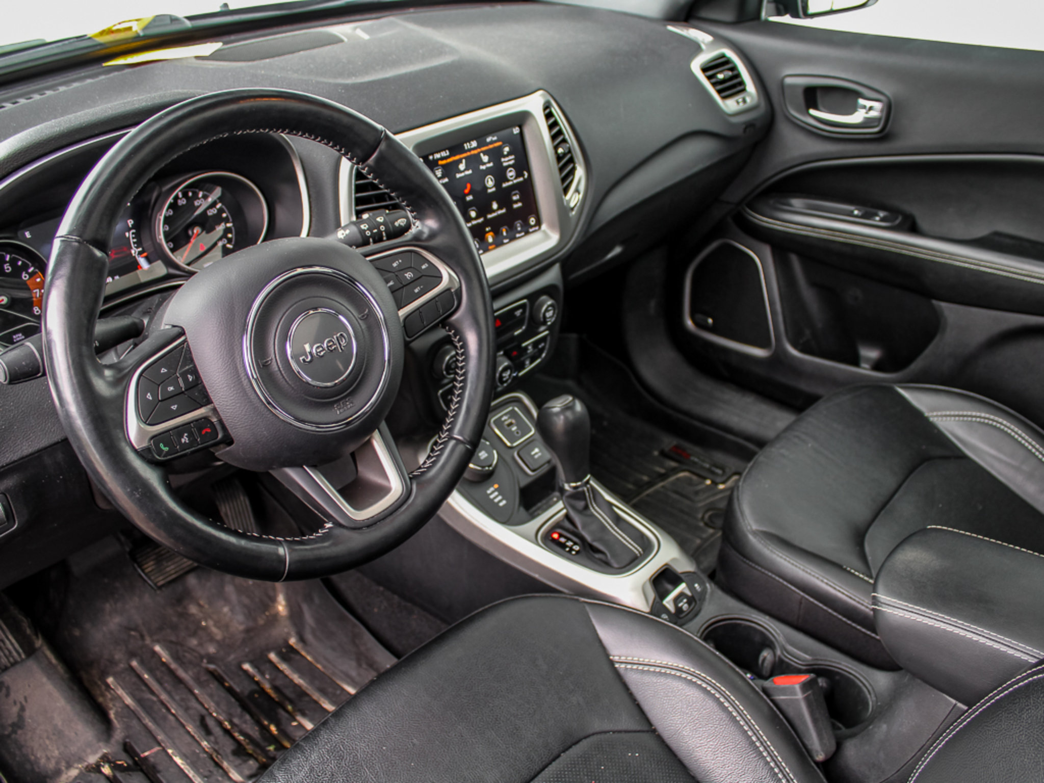 Used 2021 Jeep Compass Latitude w/ Sun and Sound Group AWD/4WD image 16