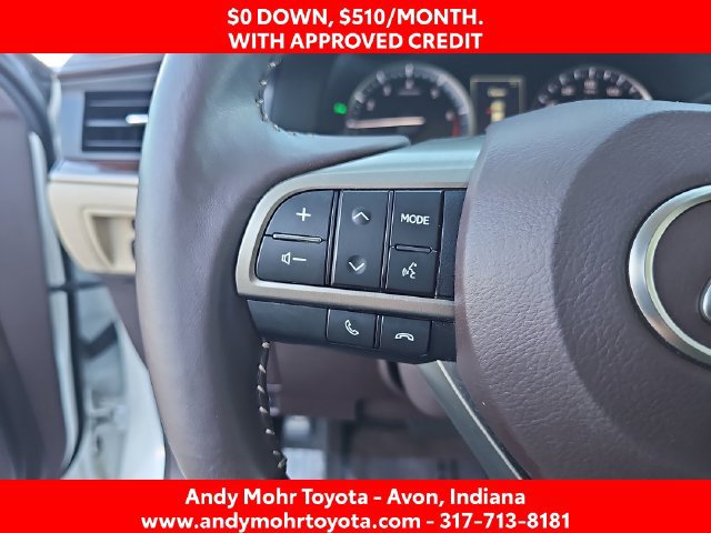 Used 2016 Lexus ES 350 w/ Luxury Package w/Wood Trim FWD image 17