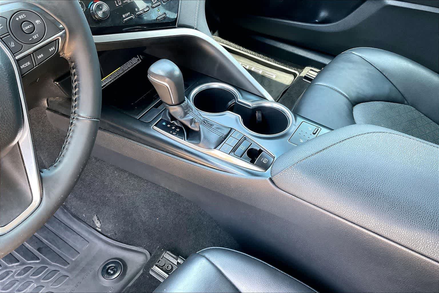 Used 2019 Toyota Camry XSE w/ 4 Season Floor Mat Package FWD image 15