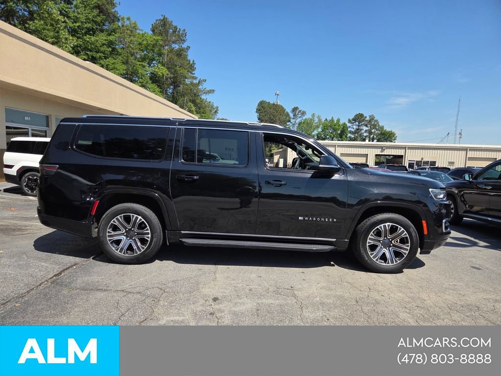 Used 2023 Jeep Wagoneer L Series II AWD/4WD image 15