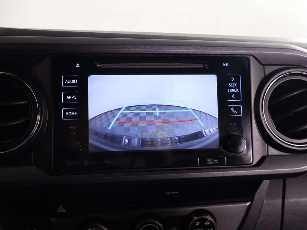 Used 2018 Toyota Tacoma TRD Sport AWD/4WD image 39