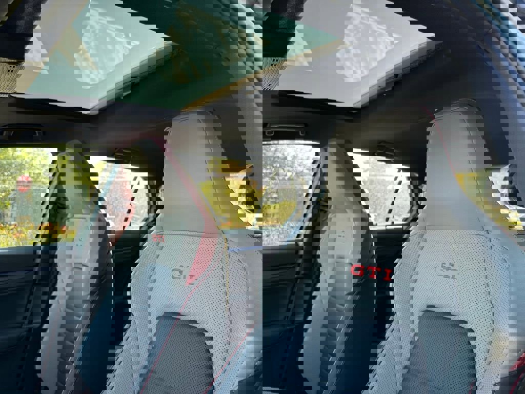 New 2025 Volkswagen GTI SE image 18