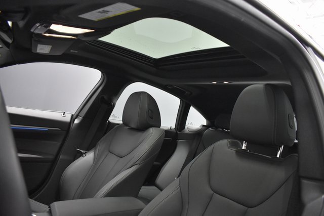 Used 2025 BMW 430i xDrive w/ Premium Package image 19