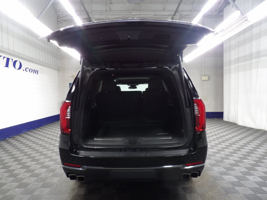 Used 2025 GMC Yukon XL AT4 AWD/4WD image 37