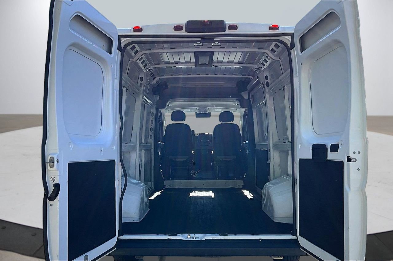 Used 2025 RAM ProMaster 2500 w/ Convenience Group image 23