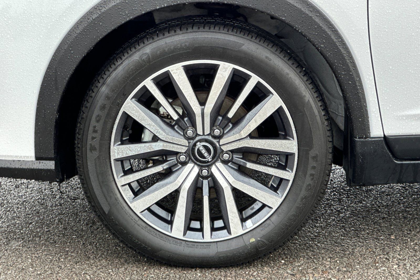 Used 2024 Nissan Kicks SV image 30