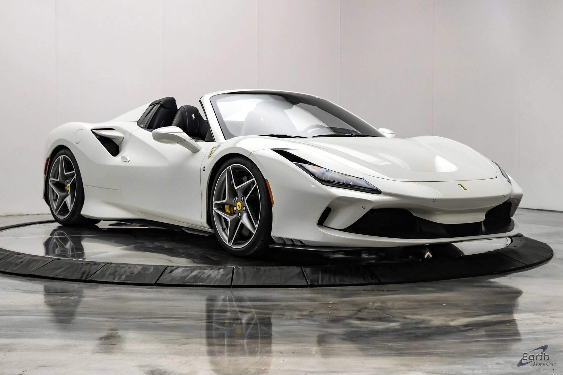 Used 2022 Ferrari F8 Tributo RWD image 31