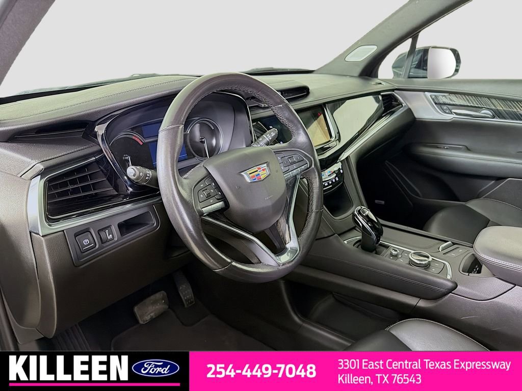 Used 2023 Cadillac XT6 Premium Luxury image 10