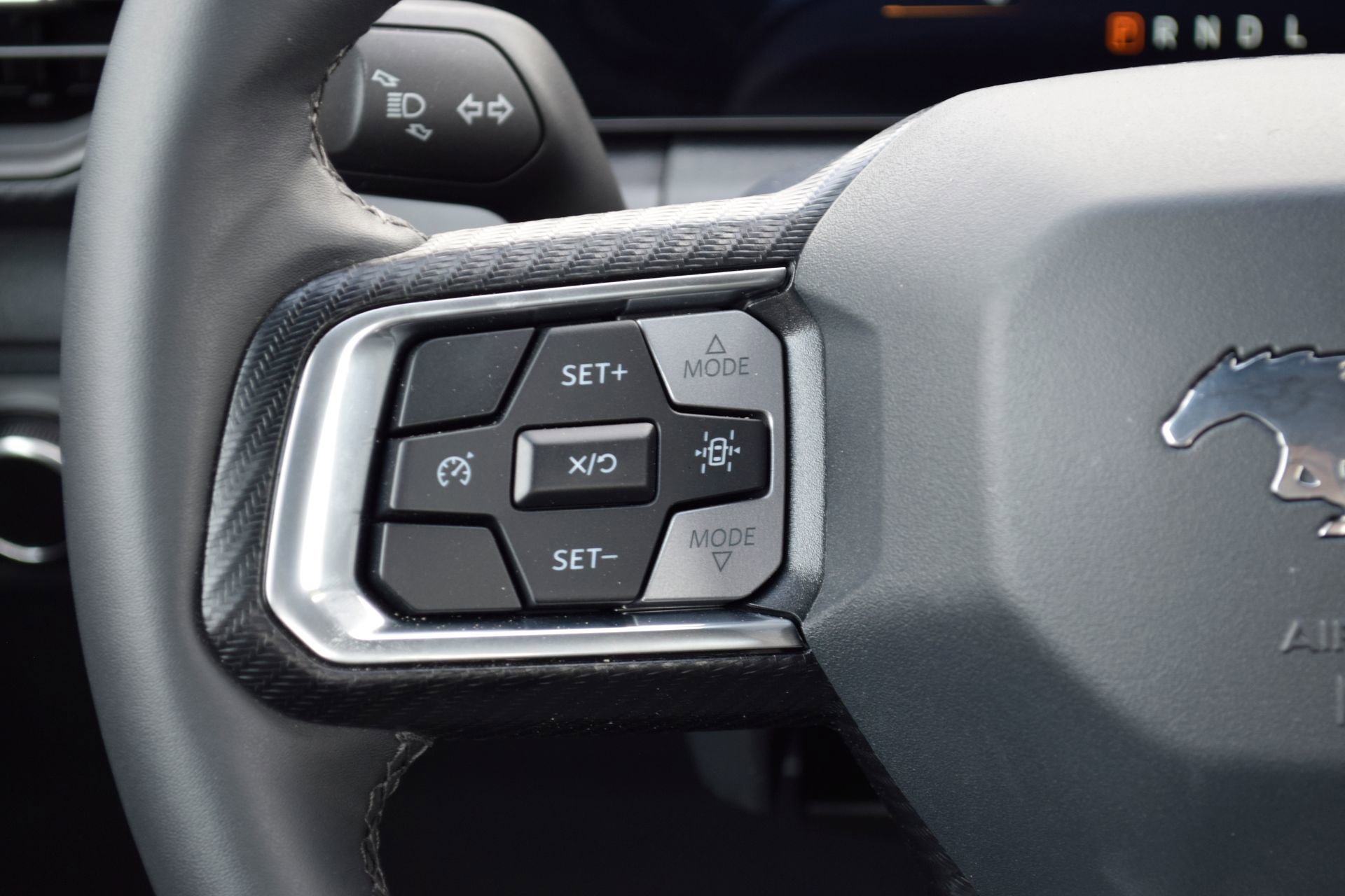Certified 2025 Ford Mustang Coupe RWD image 9
