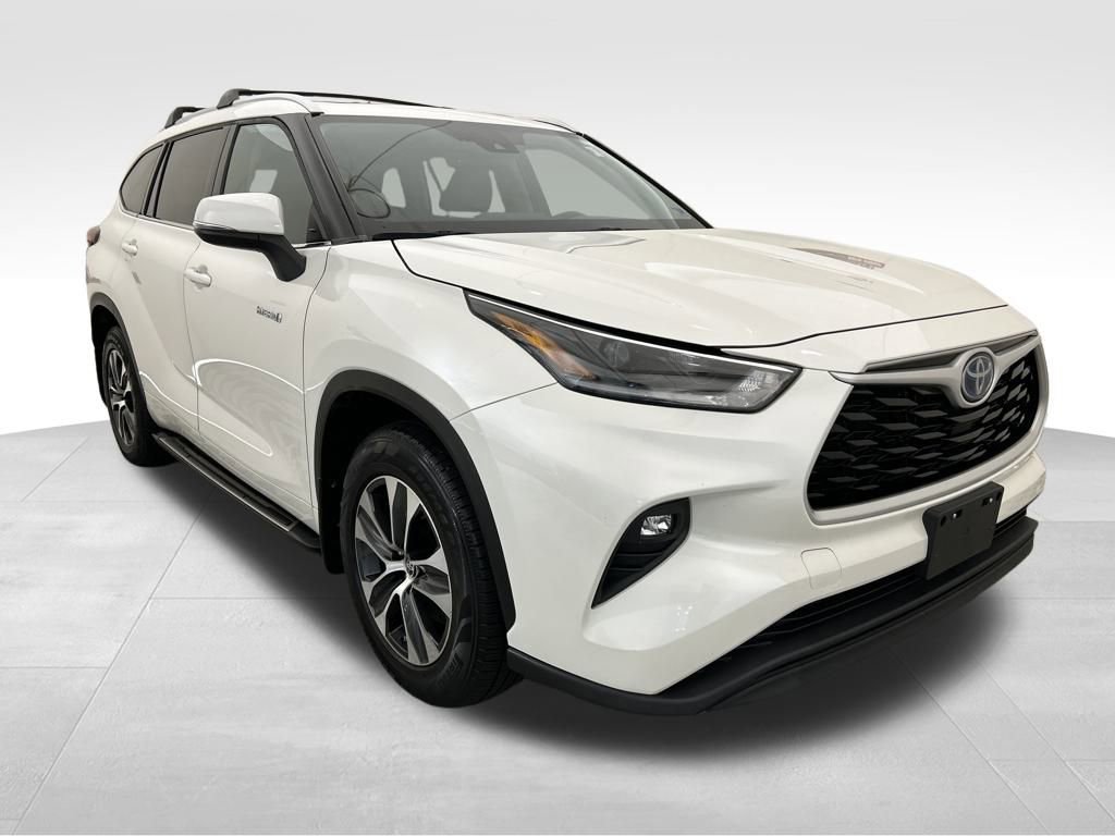 Used 2021 Toyota Highlander XLE image 7