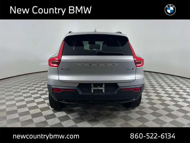 Used 2023 Volvo XC40 B5 Plus w/ Protection Package Premier AWD/4WD image 6
