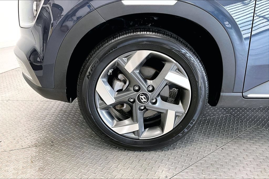 Certified 2024 Hyundai Venue Limited FWD image 8