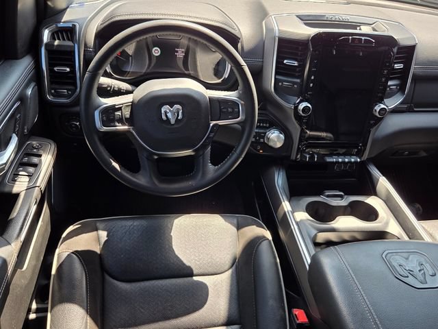Used 2024 RAM 1500 Laramie AWD/4WD image 9