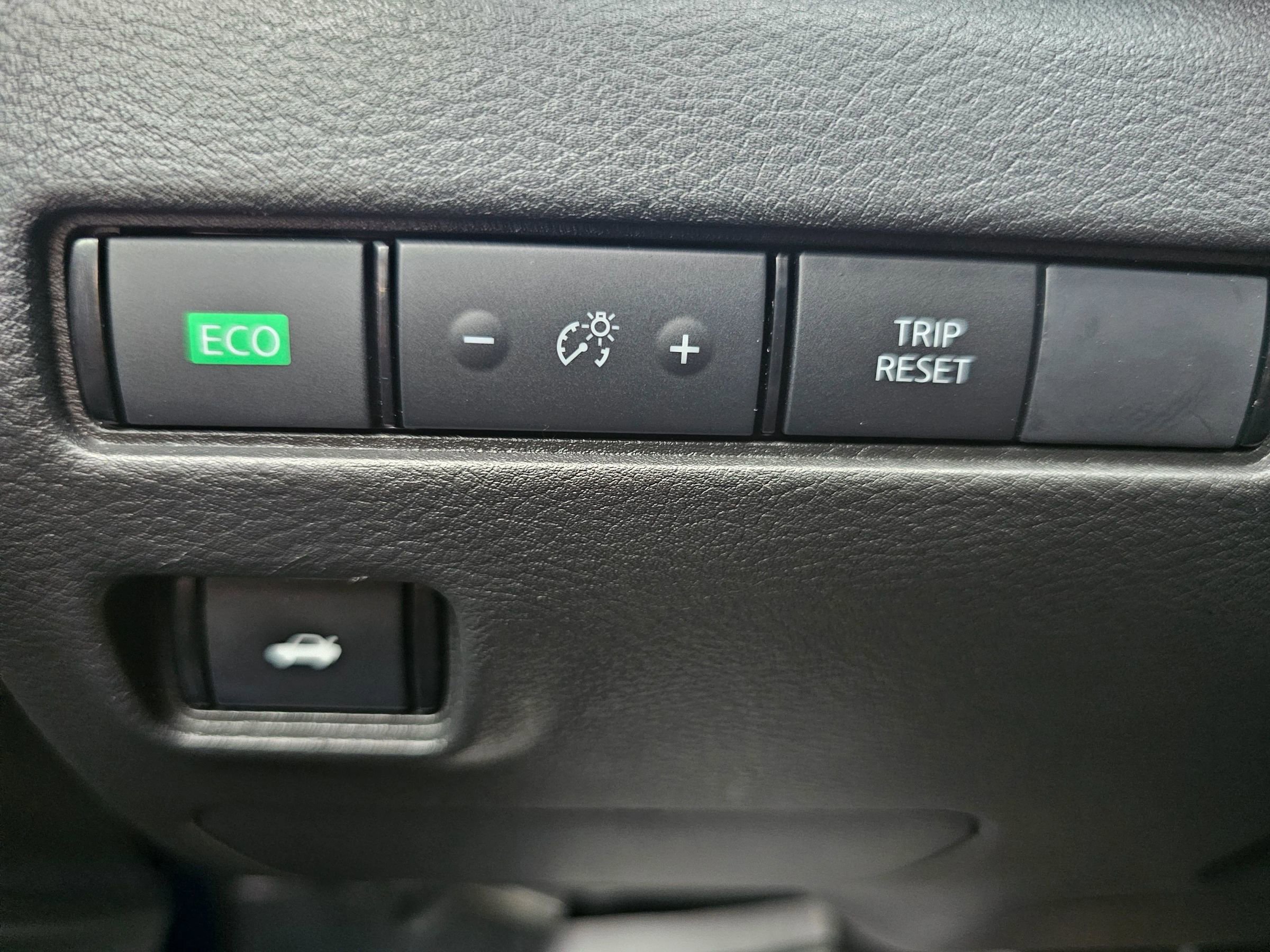 Used 2024 Nissan Sentra SV image 26