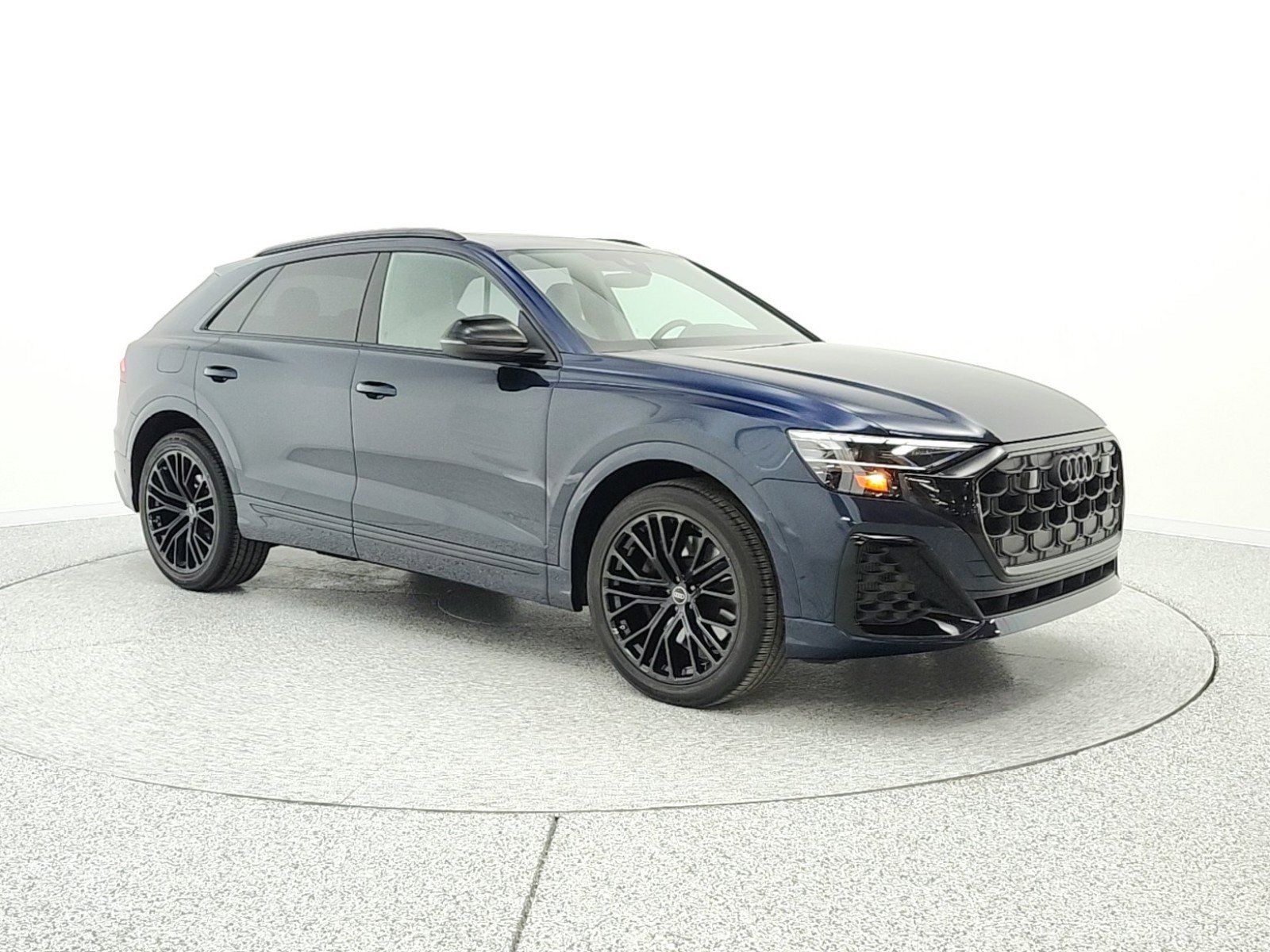 Used 2025 Audi SQ8 Premium Plus image 3