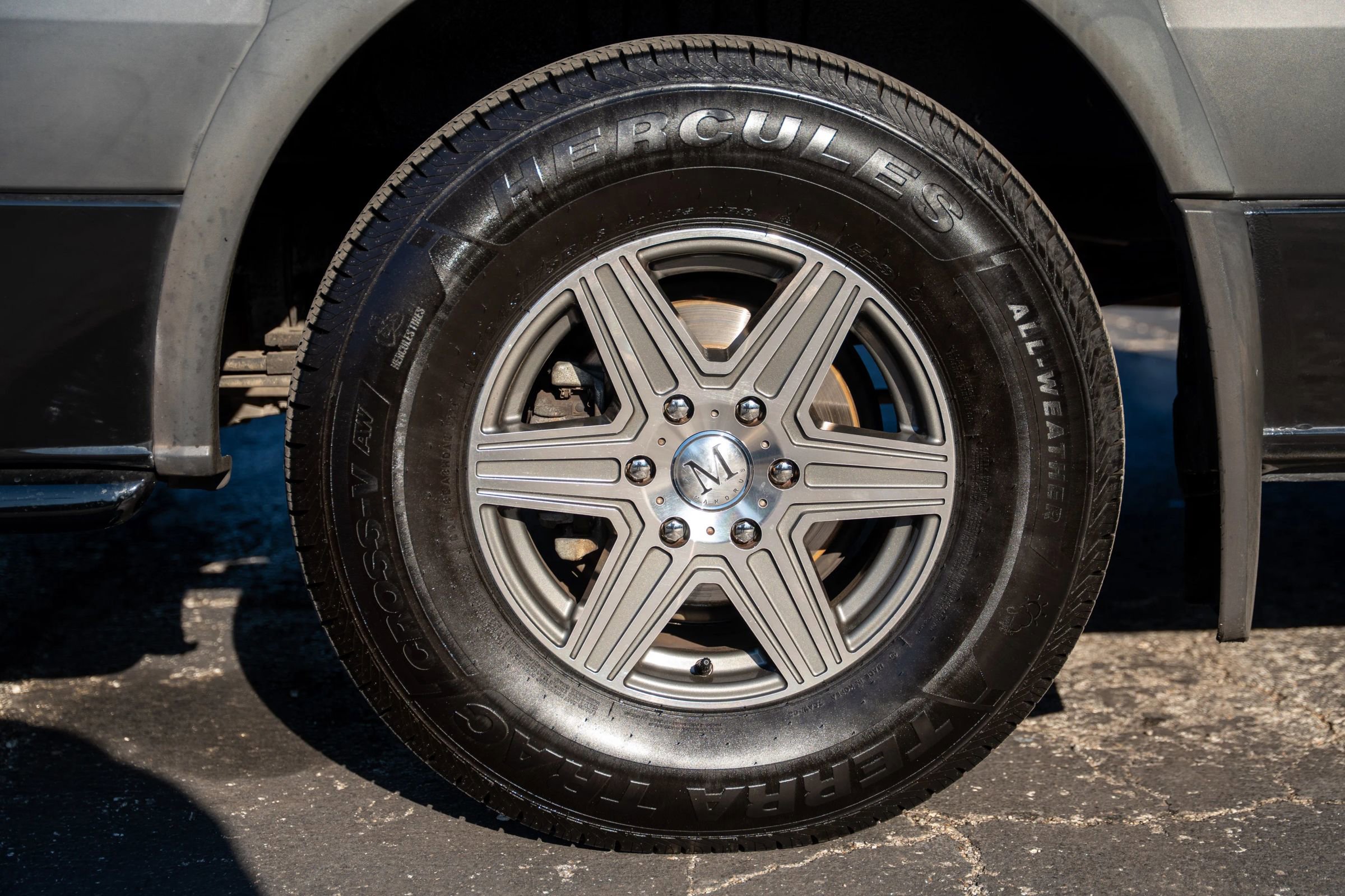 Used 2014 Mercedes-Benz Sprinter 2500 image 9