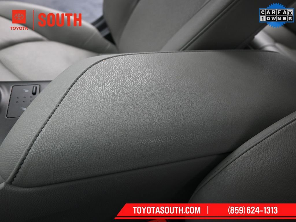 Used 2023 Toyota Camry XLE image 33