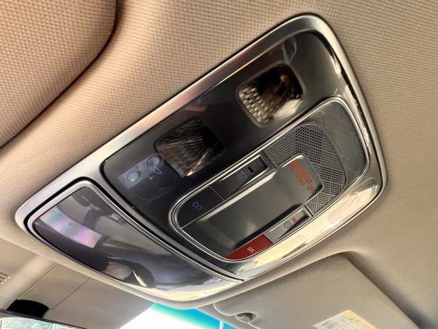 Used 2025 Genesis G80 2.5T image 23