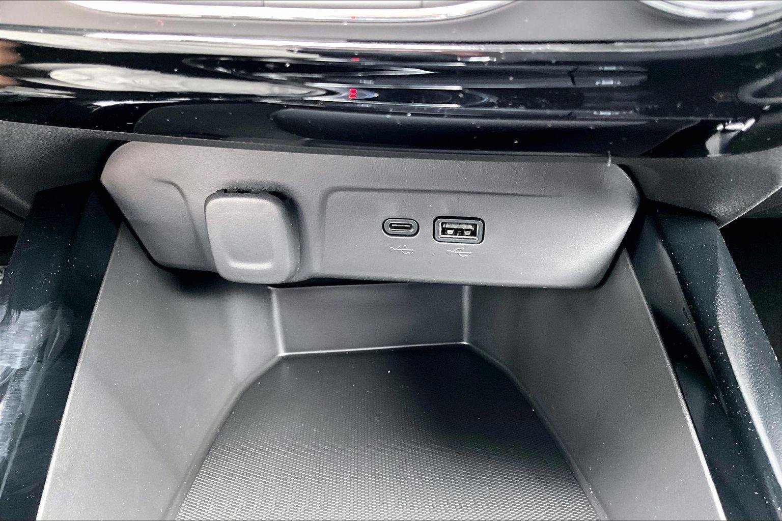 New 2026 Chevrolet Trax RS w/ Driver Confidence Package FWD image 27