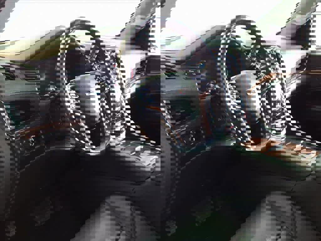 Used 2020 Cadillac Escalade Luxury w/ Escalade Sport Edition image 9