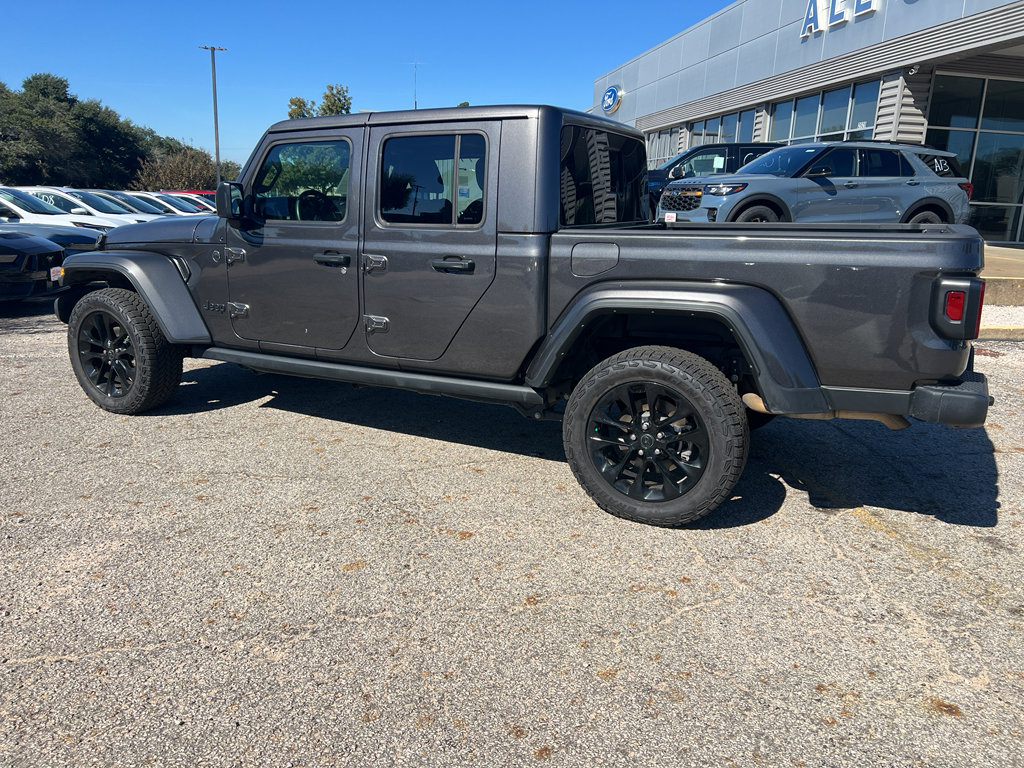 Used 2024 Jeep Gladiator Sport image 2