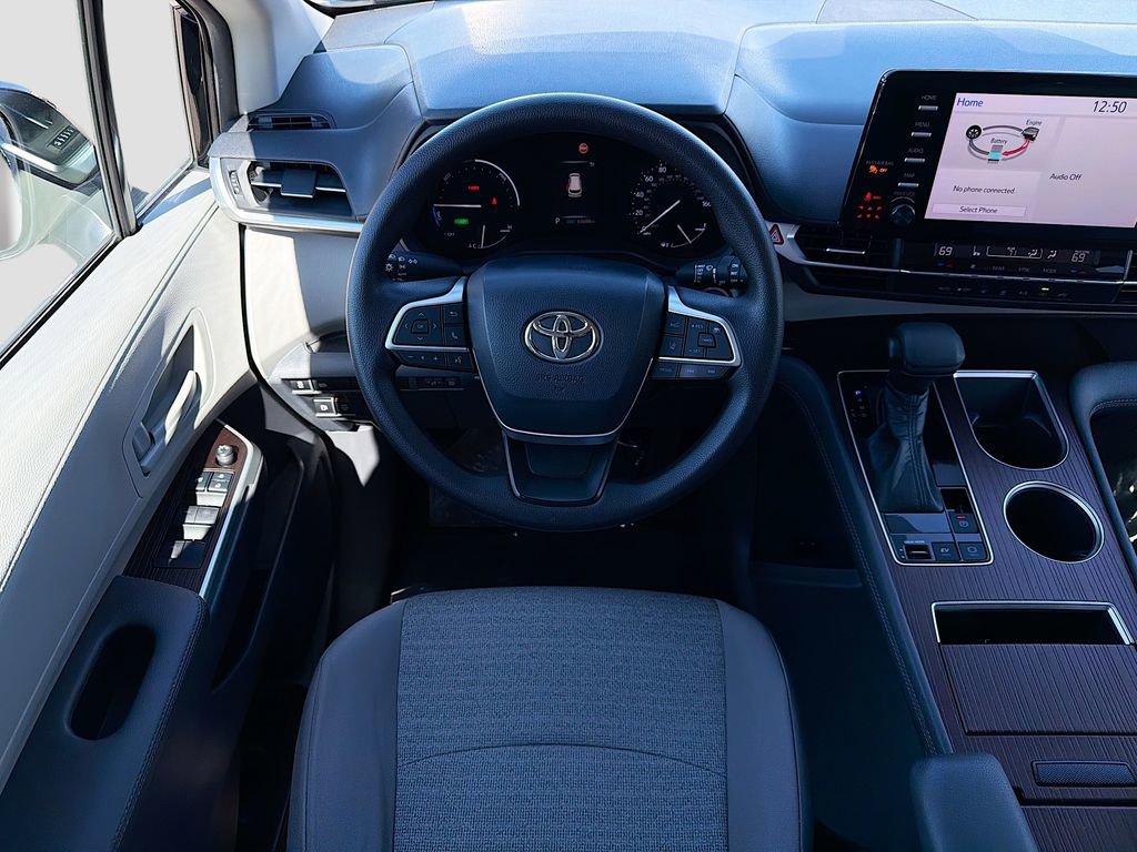 Used 2021 Toyota Sienna LE image 16