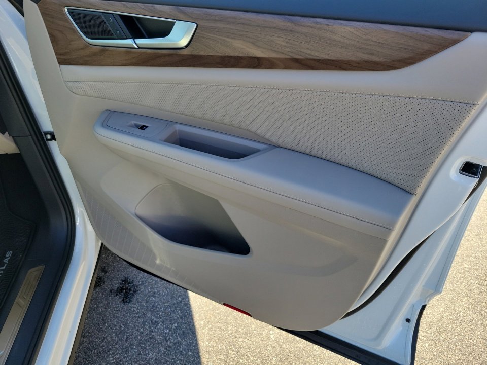 New 2026 Volkswagen Atlas SE image 31