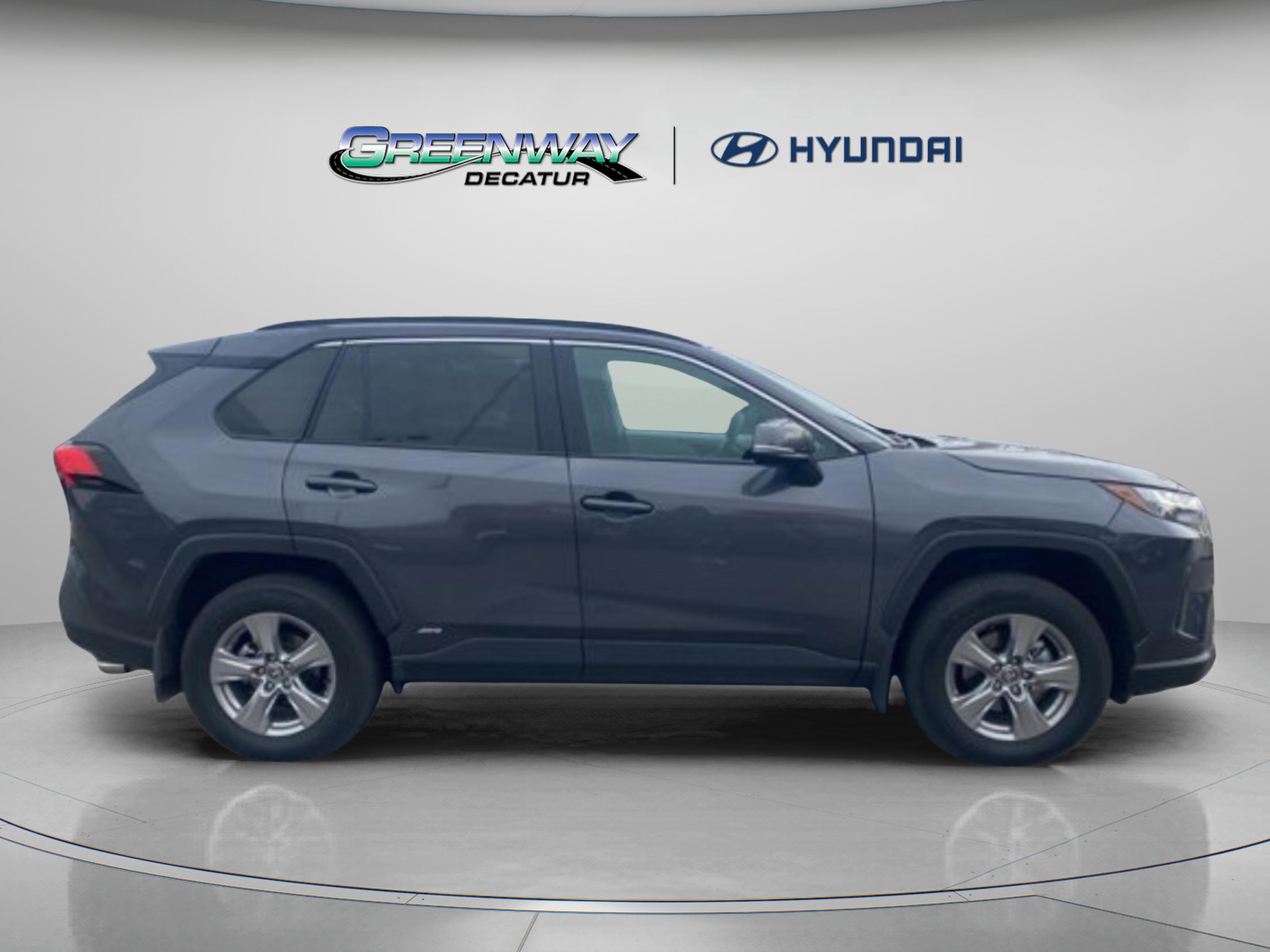 Used 2024 Toyota RAV4 XLE image 8