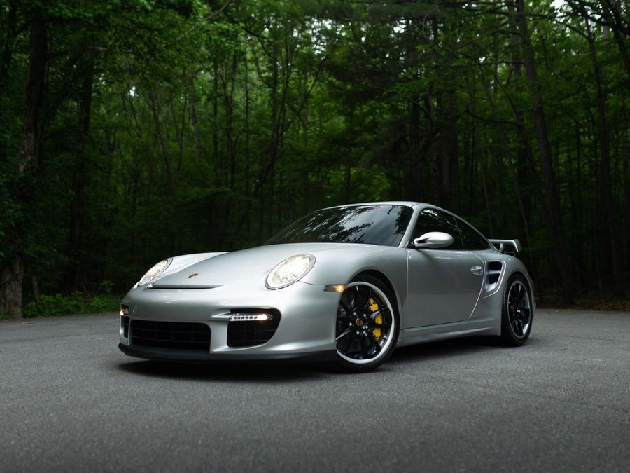 Used 2008 Porsche 911 GT2 RWD image 9