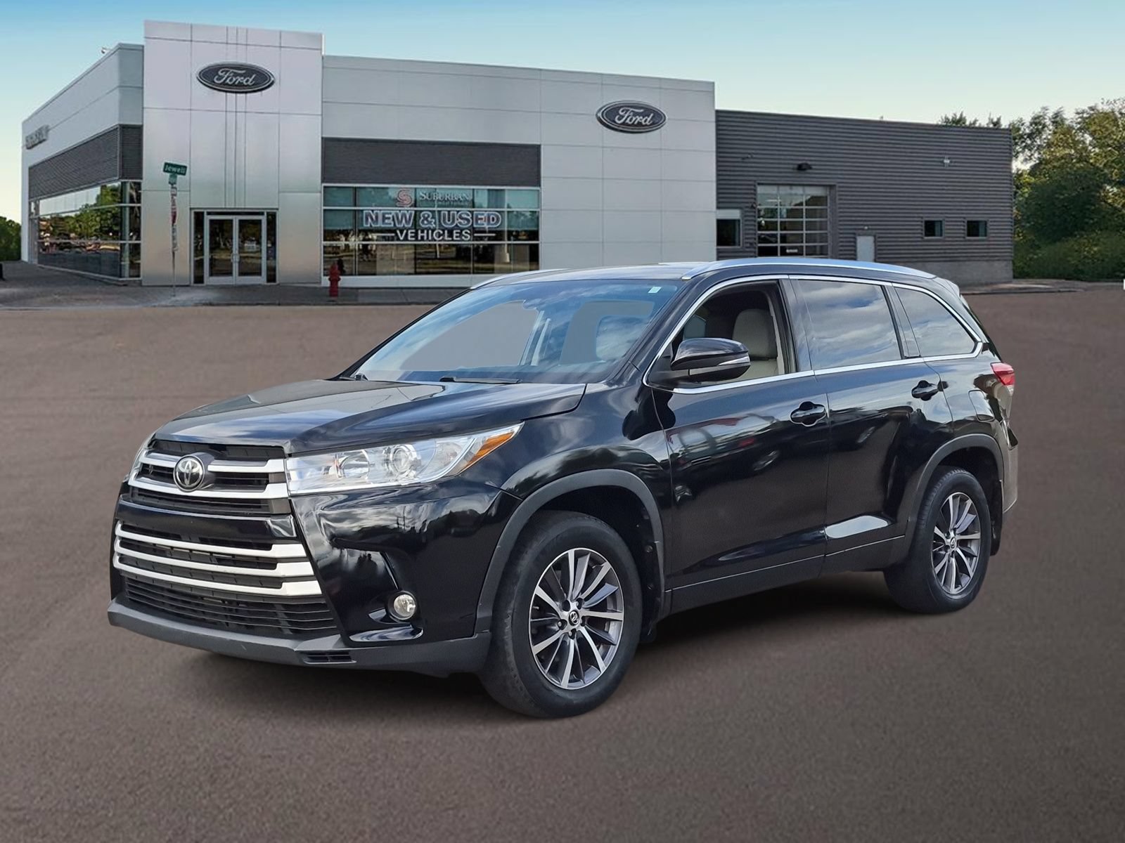 Used 2017 Toyota Highlander XLE AWD/4WD image 4