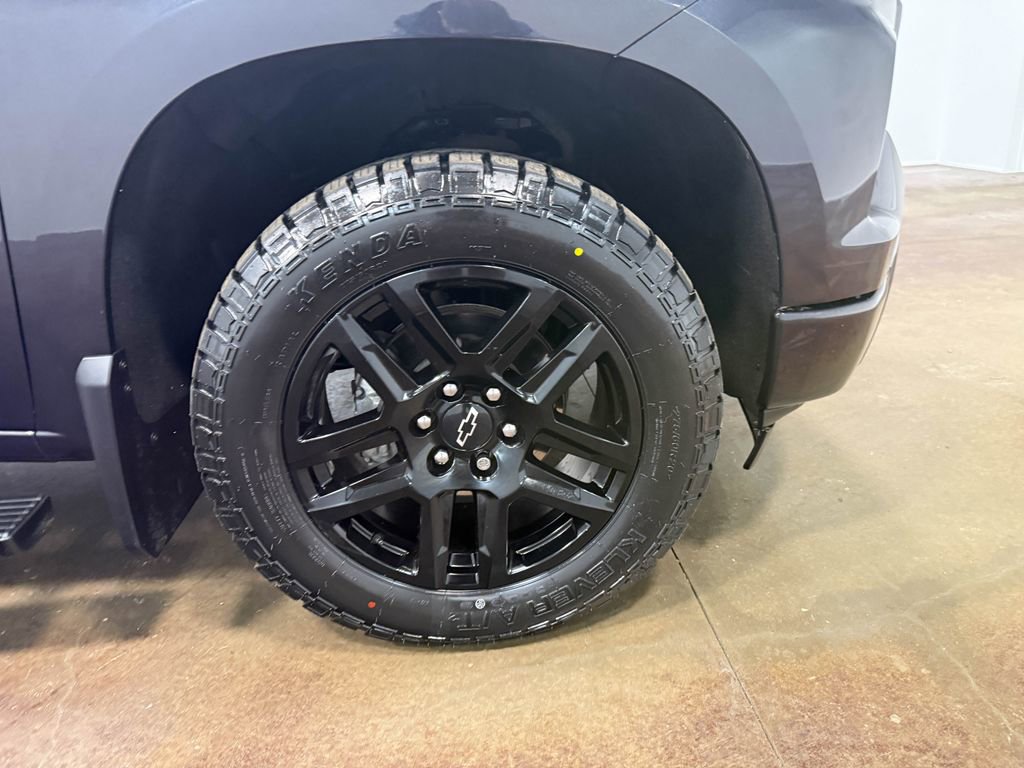 Used 2023 Chevrolet Silverado 1500 Custom image 87