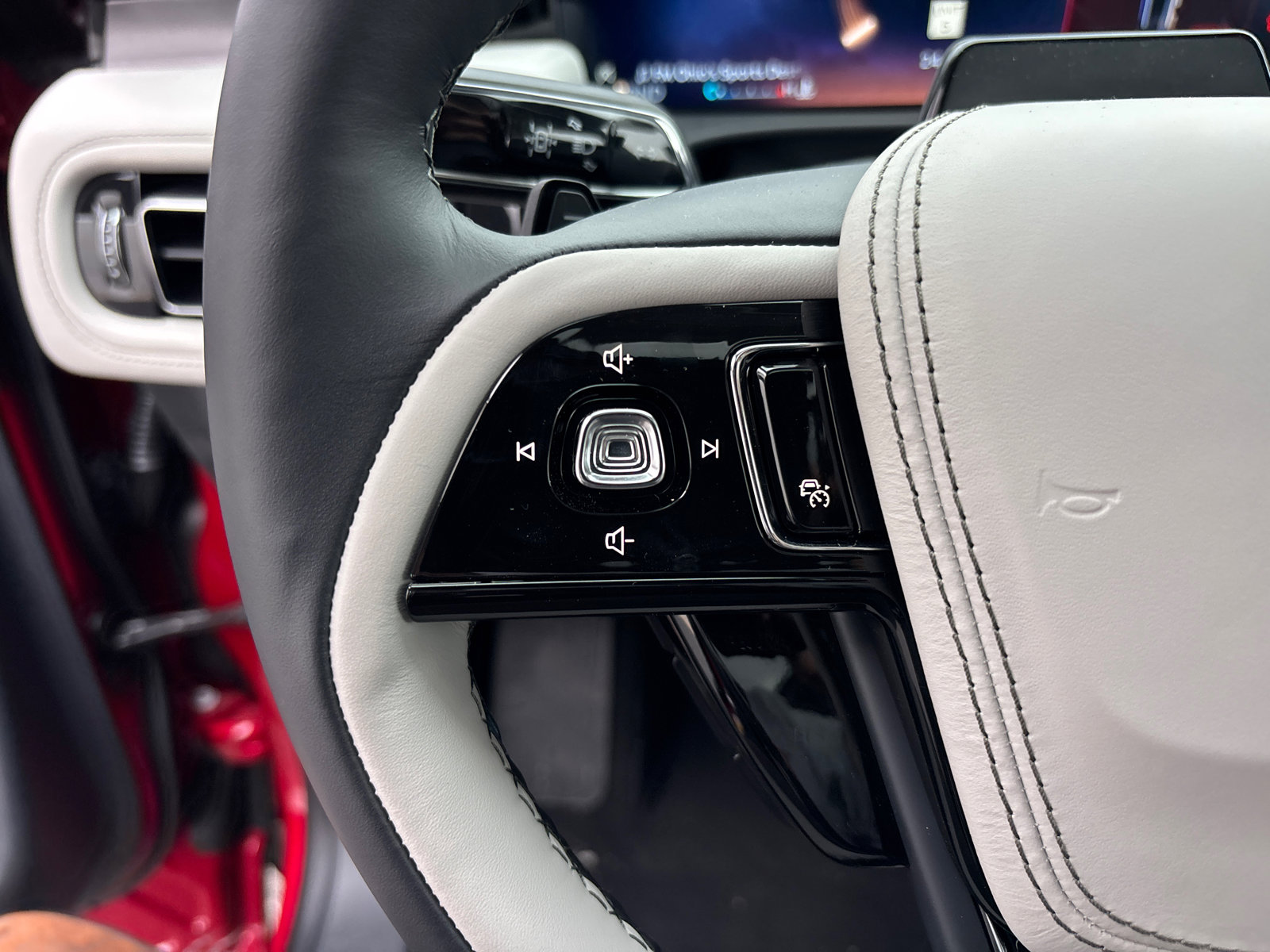 New 2026 Lincoln Aviator AWD image 17