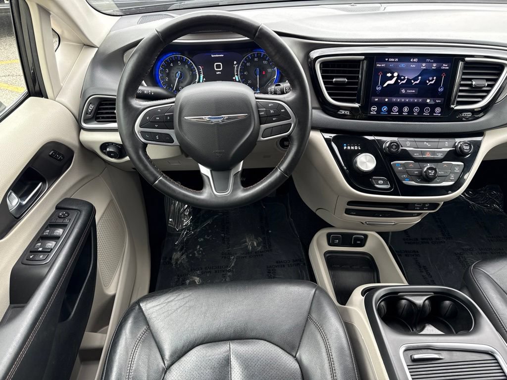 Used 2020 Chrysler Pacifica Touring-L Plus FWD image 23