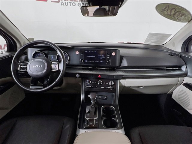Used 2024 Kia Carnival LX image 23