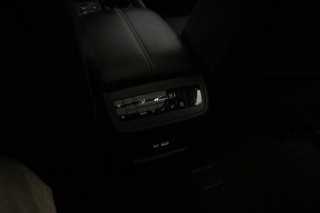 Used 2023 Nissan Pathfinder SV w/ SV Premium Package image 23