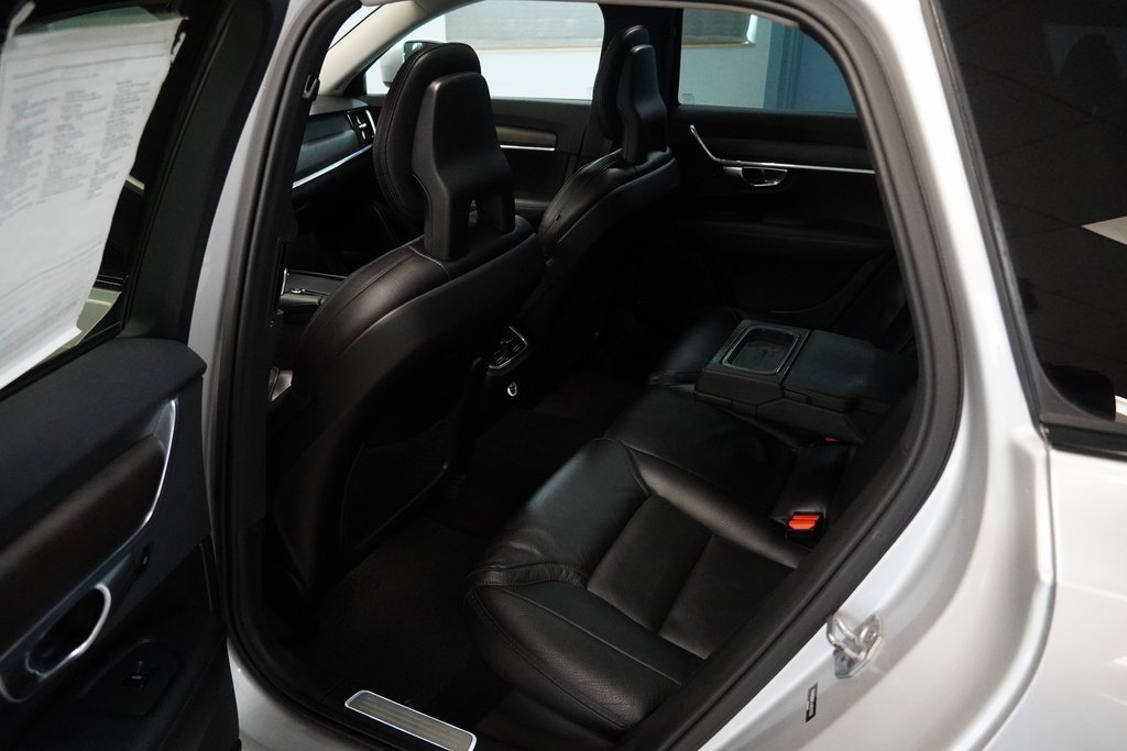 Used 2018 Volvo V90 T5 Cross Country w/ Convenience Package image 23