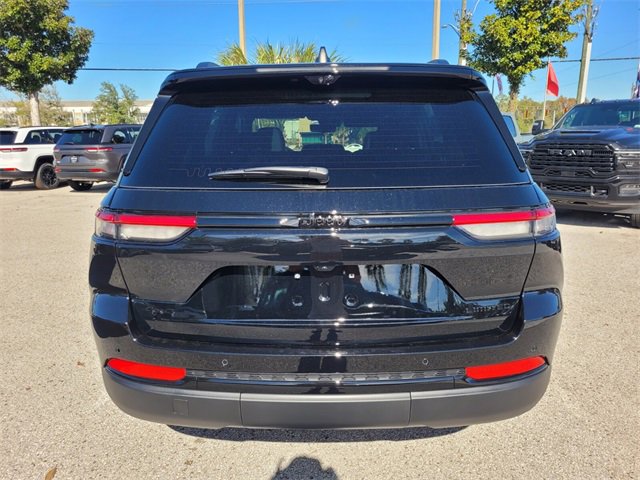 New 2025 Jeep Grand Cherokee Limited w/ Luxury Tech Group II image 12