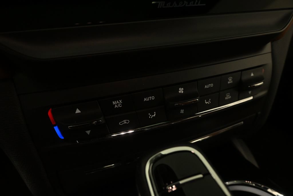 Used 2022 Maserati Ghibli Modena RWD image 14