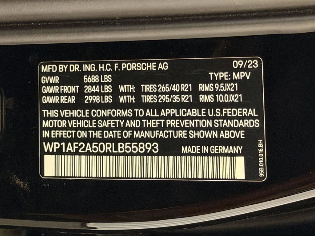 Certified 2024 Porsche Macan GTS AWD/4WD image 24
