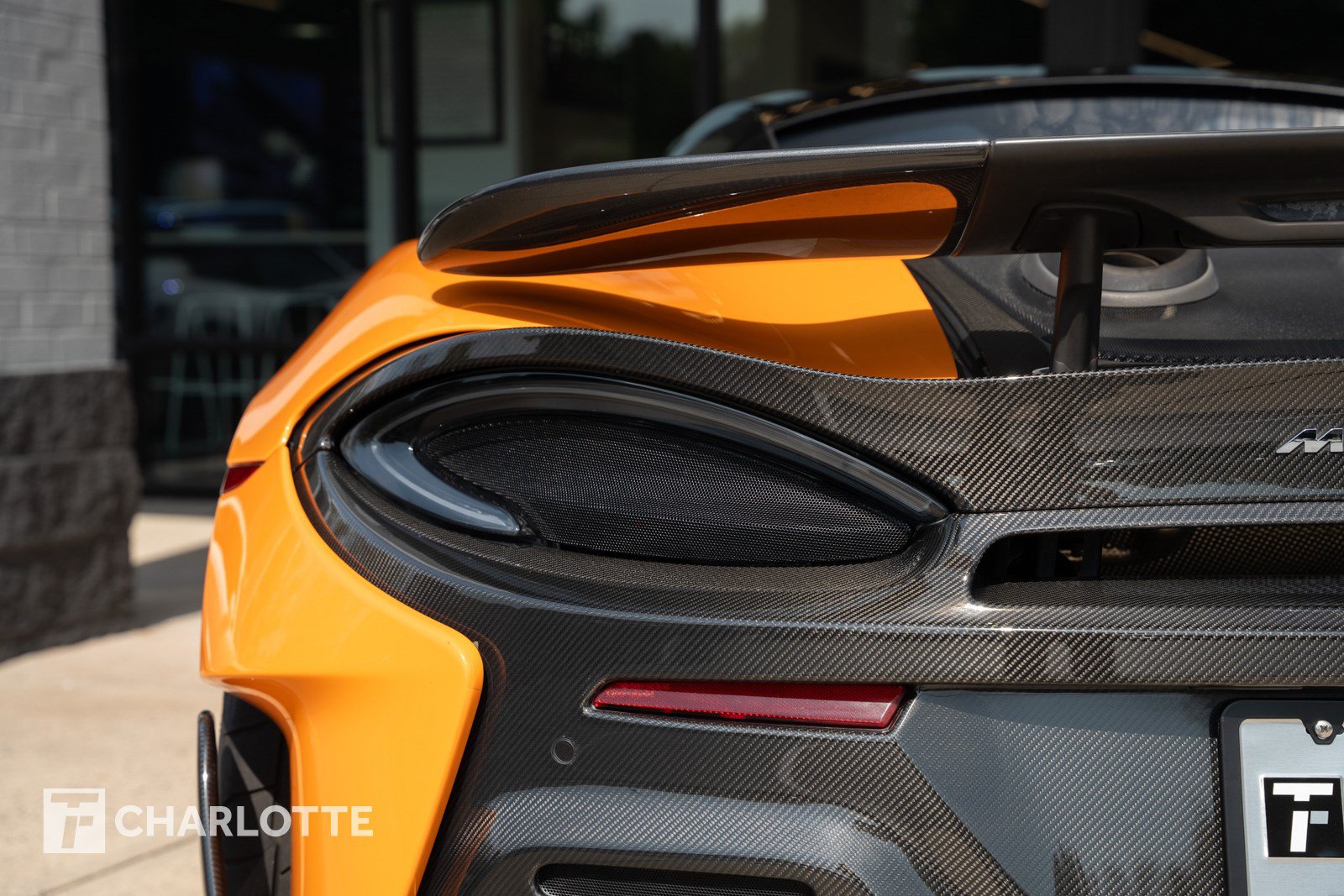 Used 2019 McLaren 600LT RWD image 16