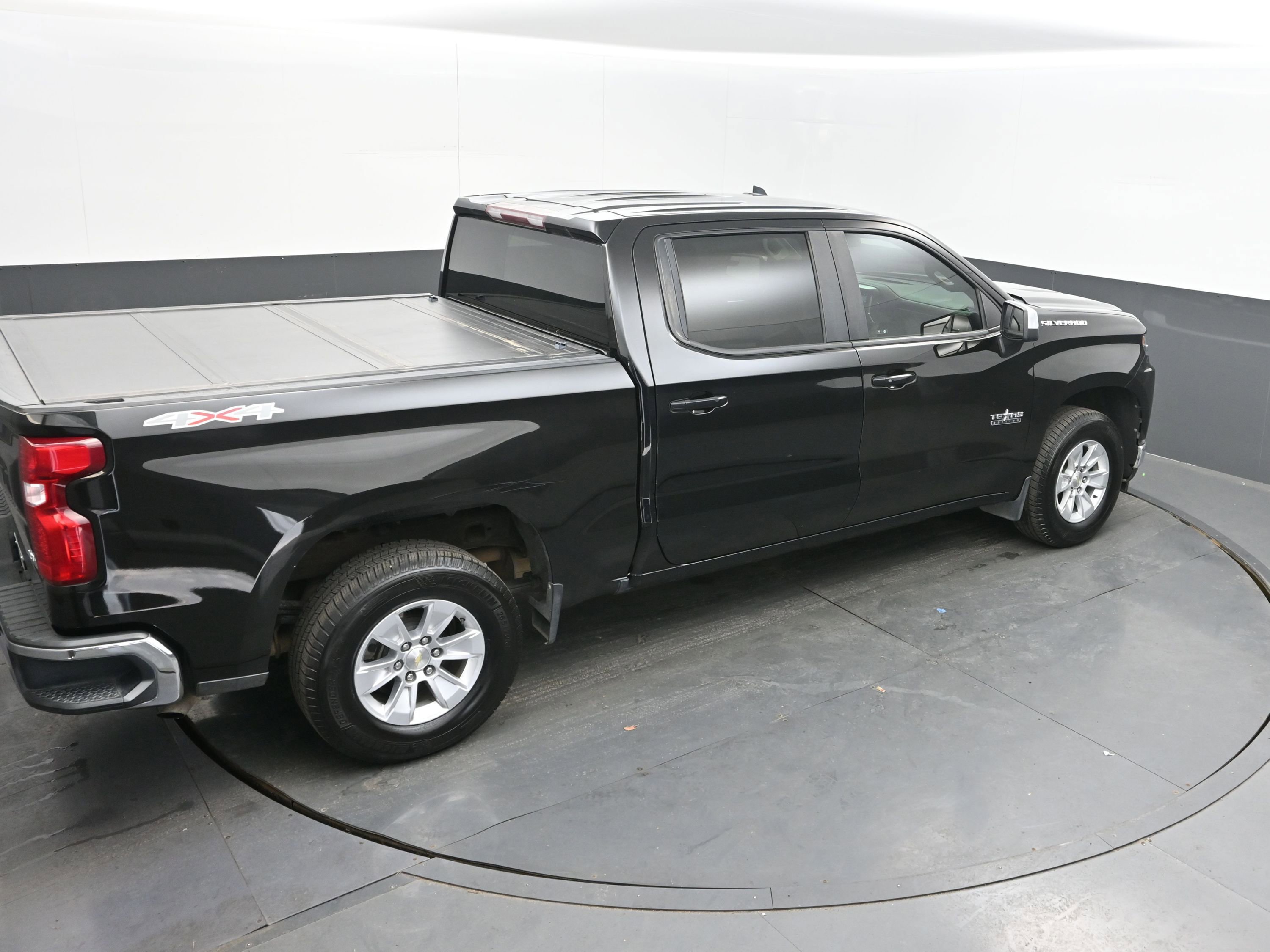 Used 2020 Chevrolet Silverado 1500 LT w/ Texas Edition image 36