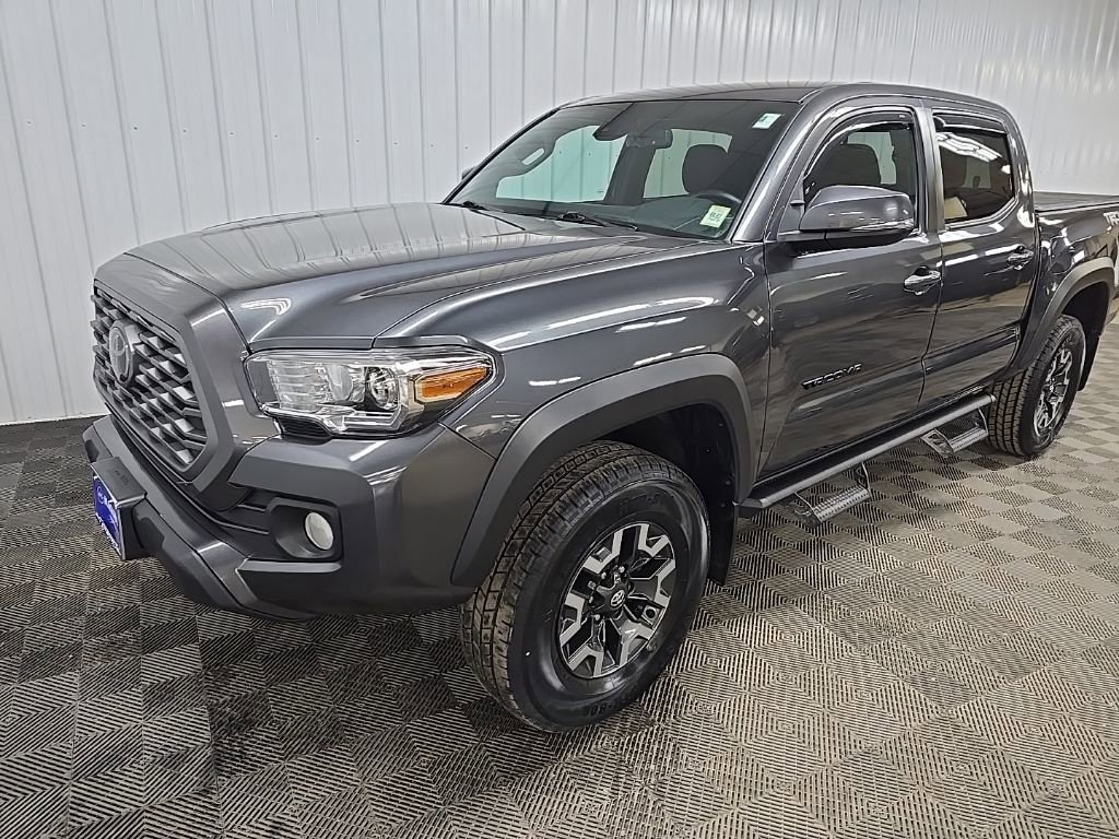 Used 2022 Toyota Tacoma TRD Off-Road AWD/4WD image 8