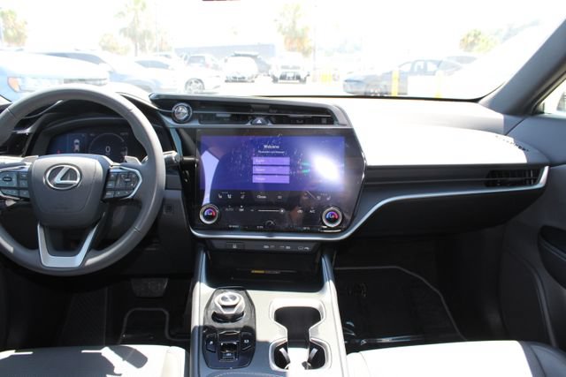 Certified 2025 Lexus RZ 300e w/ Accessory Package (Z1) FWD image 10