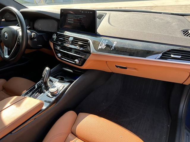 Used 2022 BMW 540i xDrive image 9