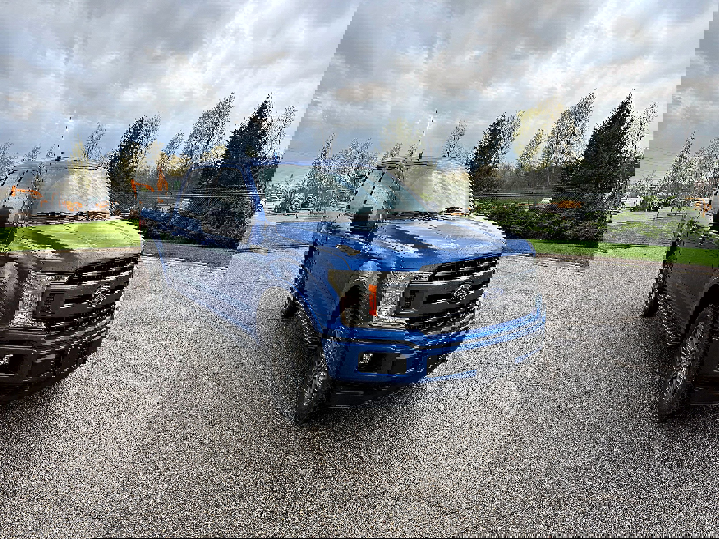 Used 2018 Ford F150 XLT w/ Equipment Group 302A Luxury AWD/4WD image 3