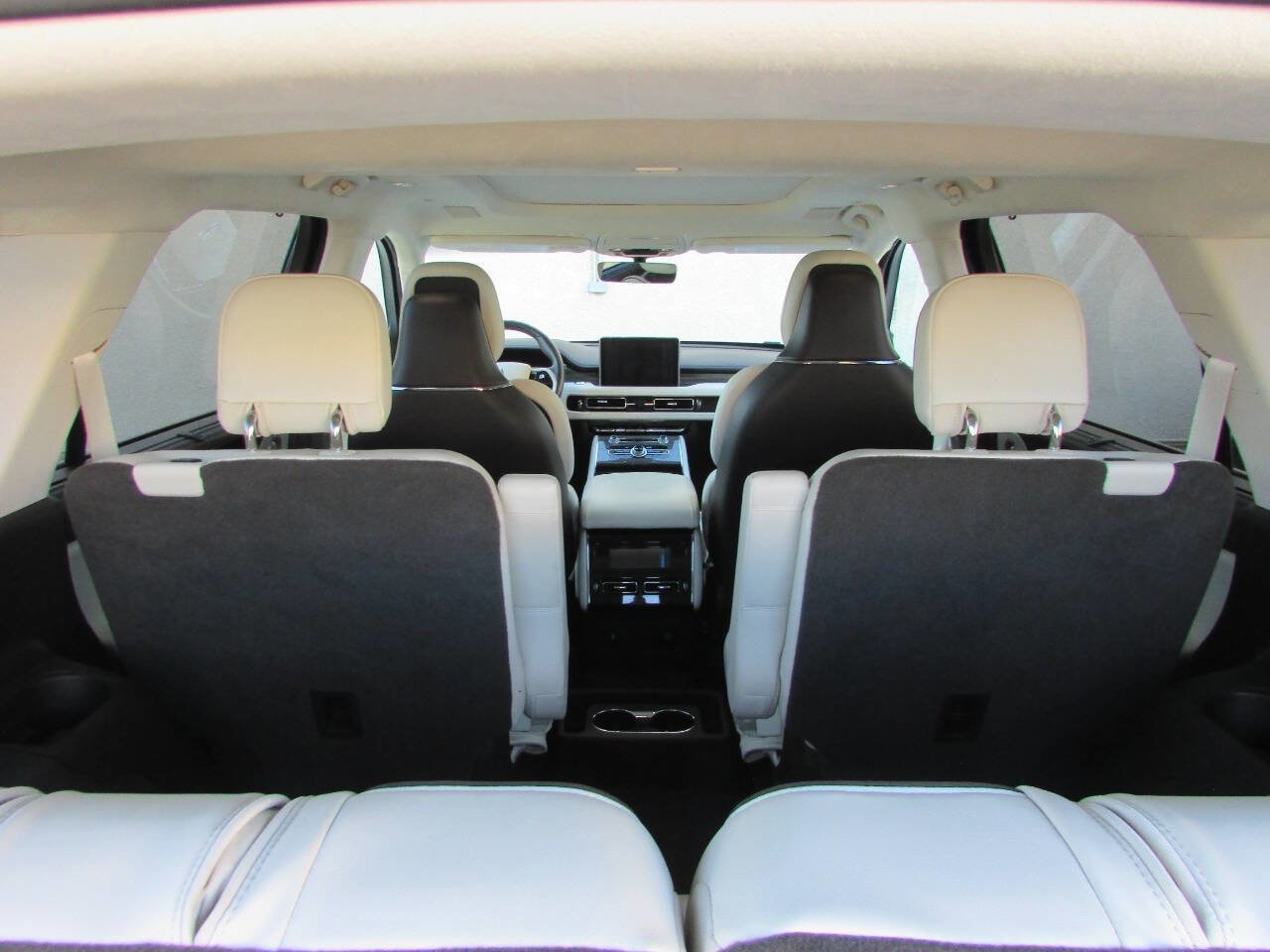 Used 2020 Lincoln Aviator Black Label Grand Touring w/ Class IV Trailer Tow Package image 28