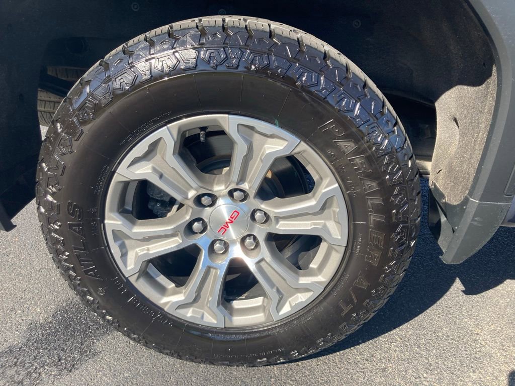 Used 2022 GMC Sierra 1500 SLE image 42