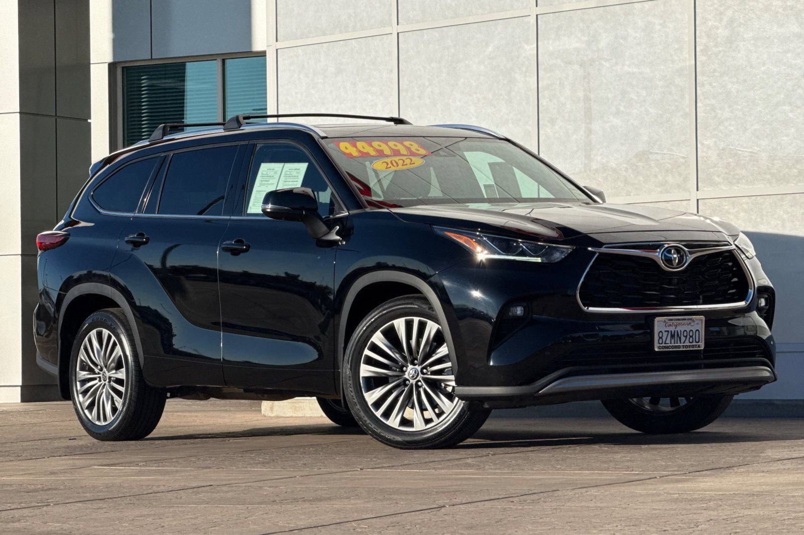 Certified 2022 Toyota Highlander Platinum video 2